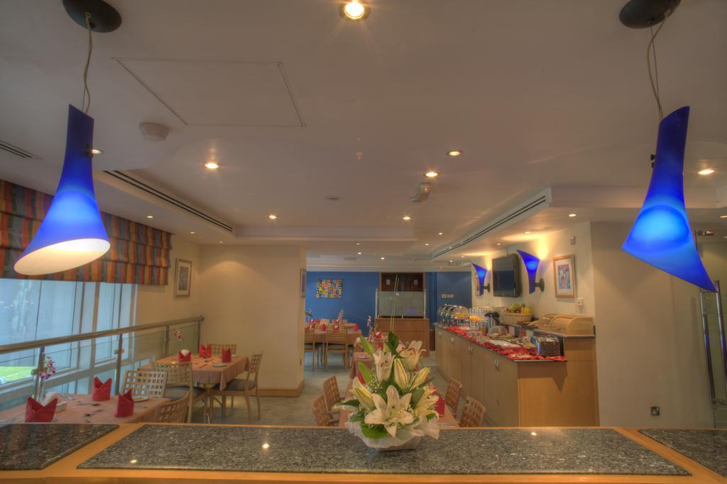 Al Diar Palm Hotel Apartments Абу Даби Екстериор снимка